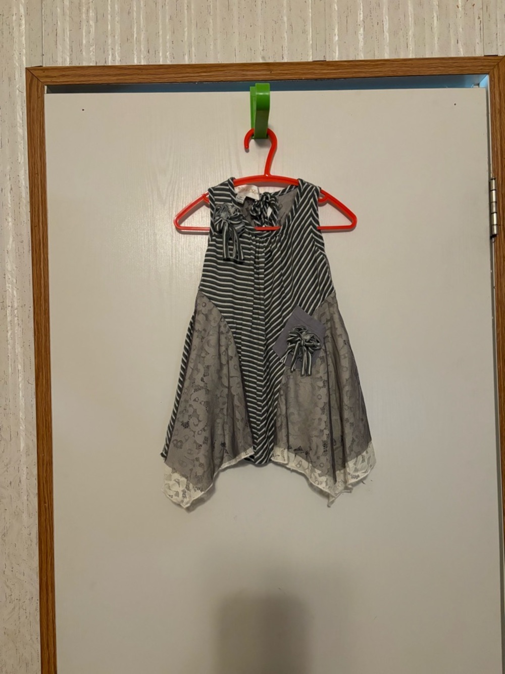 Girls' Gray Striped & Floral Casual Dress with Bow Details